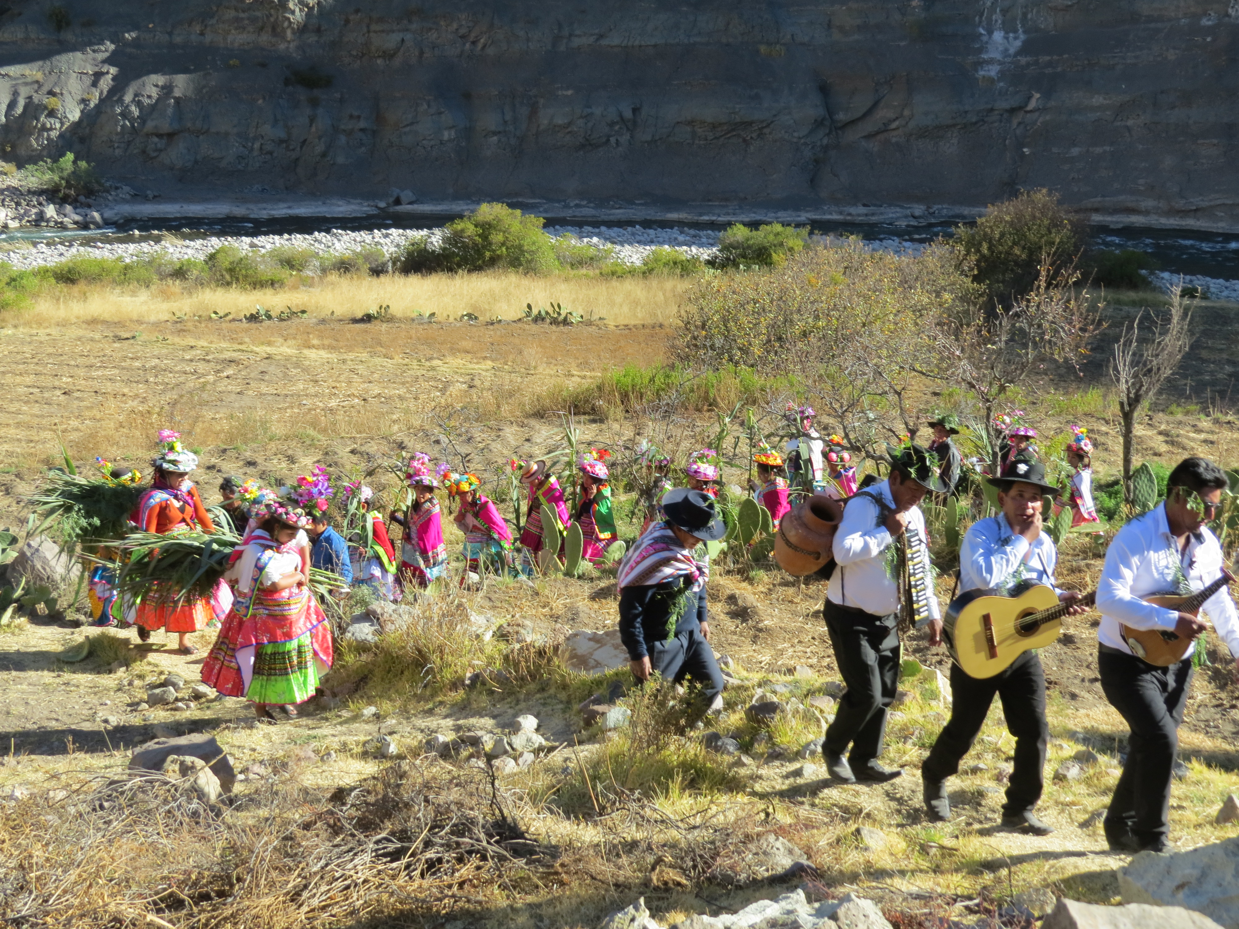 Festividad La Soltera De La Comunidad De Lucco
