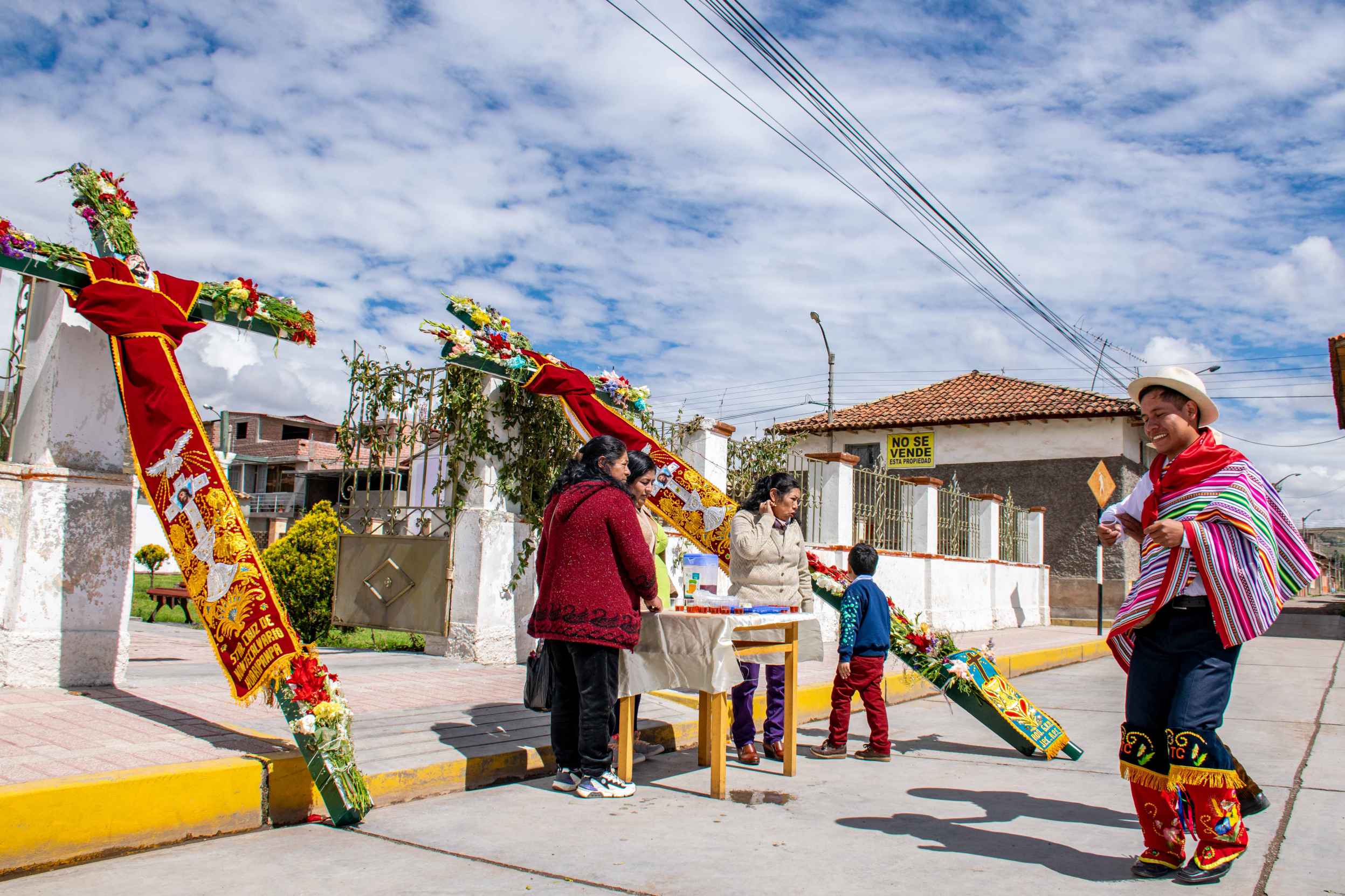 Fiesta De Las Santísimas Cruces De Mayo De Huaripampa