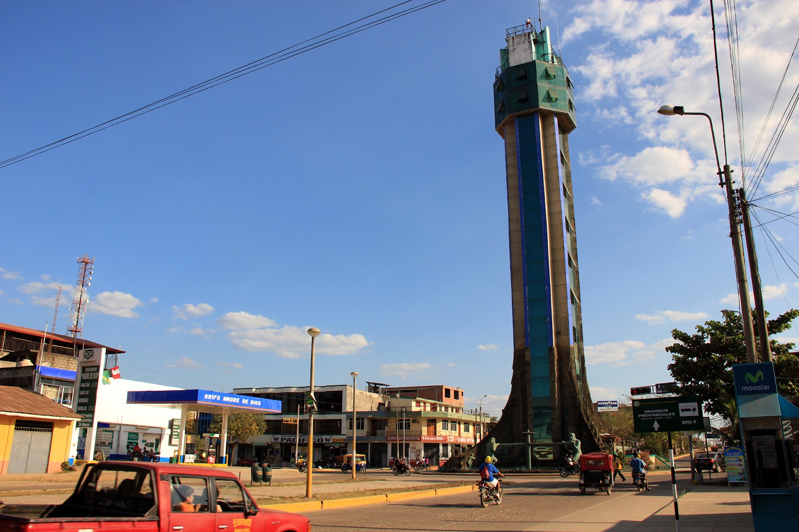 Obelisco de Puerto Maldonado