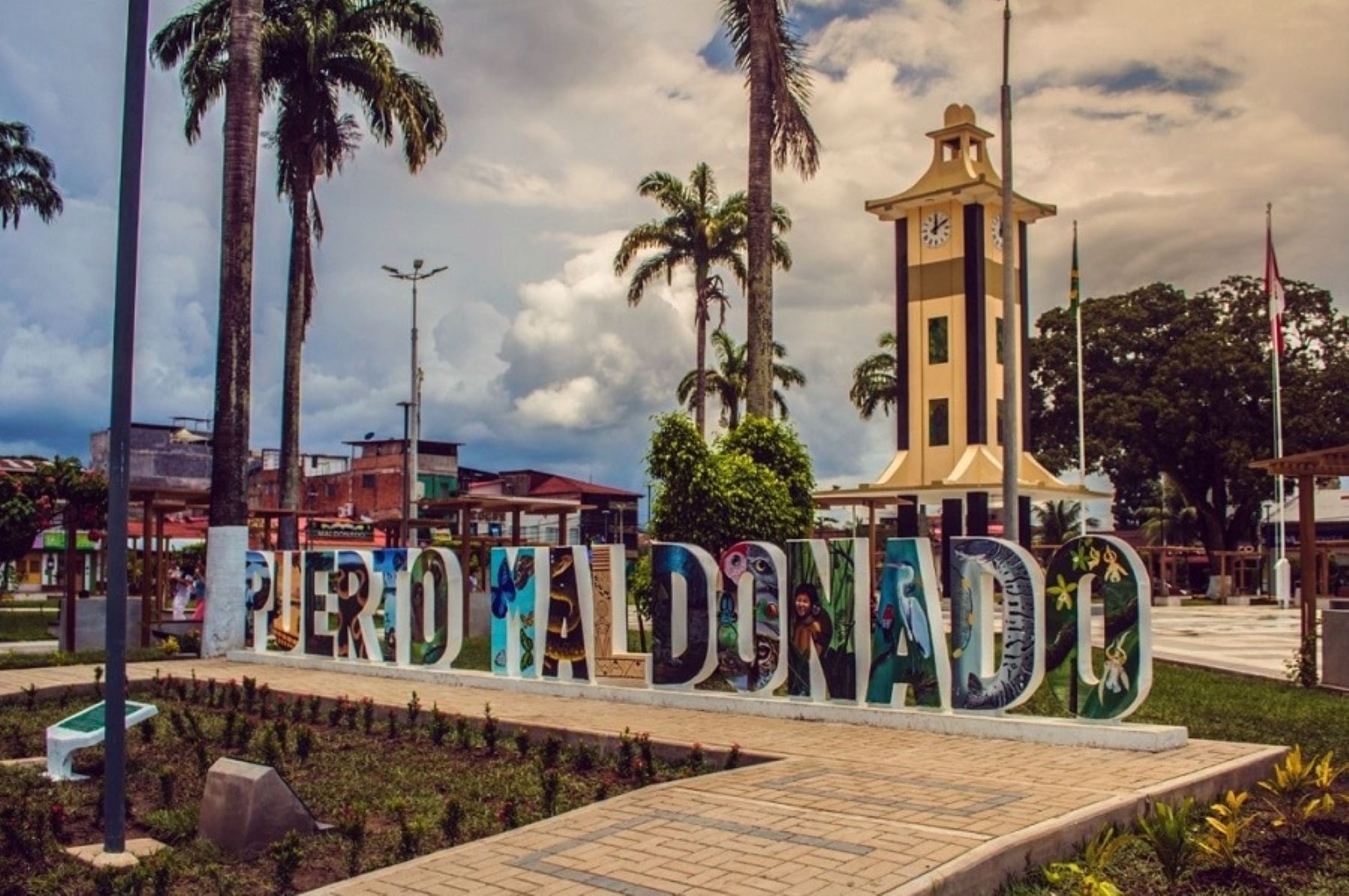 Plaza de Armas de Puerto Maldonado